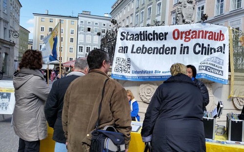 Image for article ​Austria: generando conciencia por la sustracción de órganos en el Festival de Pascua de Slazburg (Fotos) 