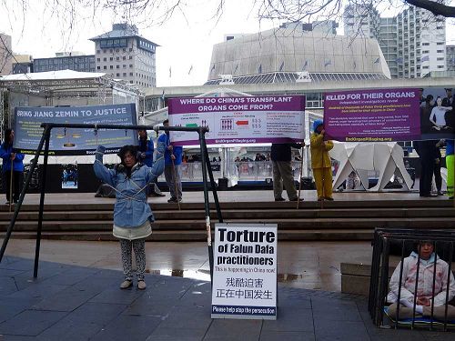 Image for article Turistas chinos: “Los chinos deberían agradecer a los practicantes de Falun Gong”