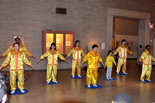 Image for article Universidad de Pensilvania: Falun Gong participa en las celebraciones del Año Nuevo Chino