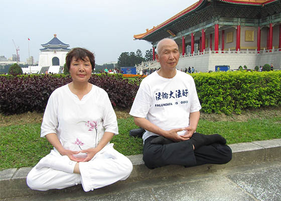Image for article Visitante regular de una sala de emergencias, ahora saludable después de practicar Falun Gong