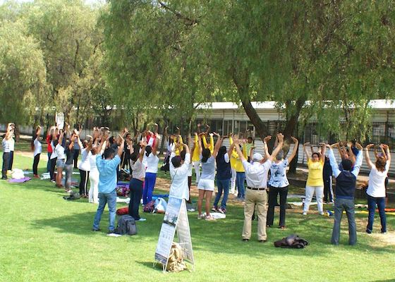 Image for article México: presentando Falun Gong a estudiantes universitarios en la Universidad Autónoma Metropolitana (UAM)
