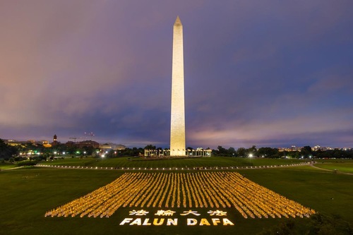 Image for article Vigilia con velas en Washington DC promueven la esperanza y perseverancia