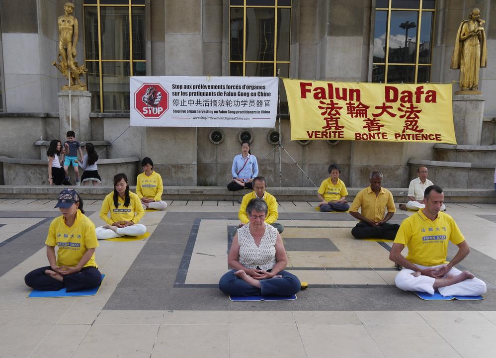 Image for article ​Creando conciencia alrededor del mundo sobre la persecución a Falun Gong en China