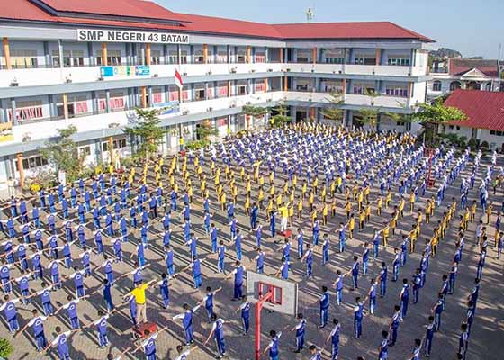 Image for article Indonesia: Ochocientos estudiantes aprenden Falun Dafa