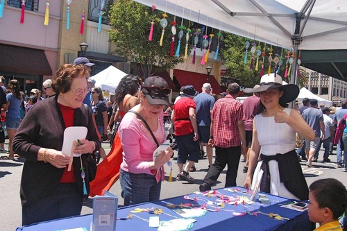 Image for article Falun Dafa fue bien recibido en el Desfile del Día de Montreal en Canadá 