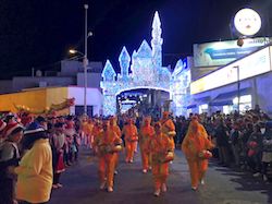 Image for article ​México: Los practicantes de Falun Dafa se destacan en el Desfile Navideño de Tlaxcala