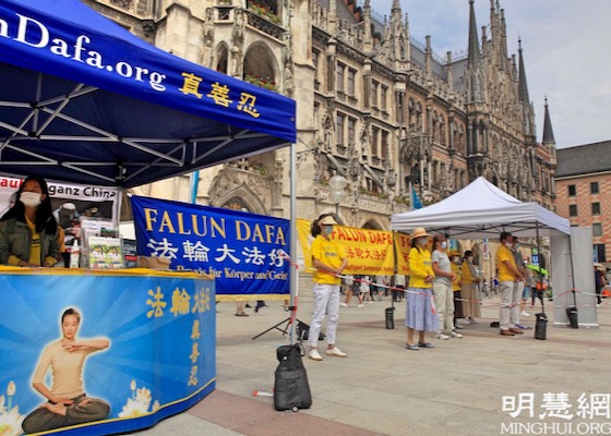Image for article Alemania: Los practicantes realizan actividades para denunciar la persecución a Falun Dafa