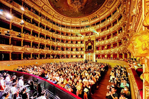 Image for article ​Shen Yun concluyó su gira europea en Trieste, Italia: 