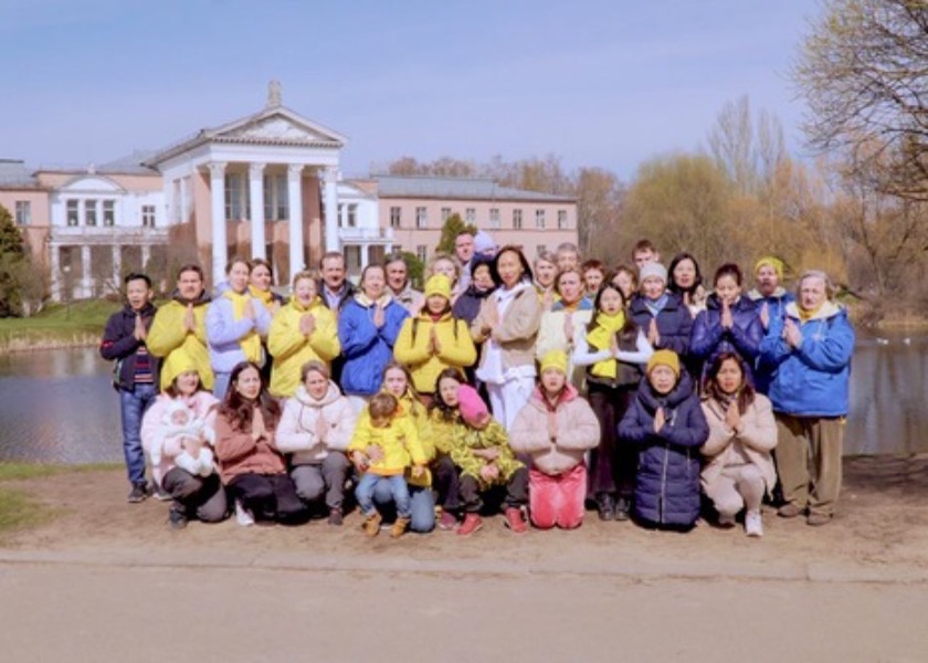Image for article Rusia: Los practicantes de seis ciudades celebran el Día Mundial de Falun Dafa
