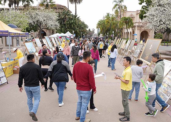 Image for article San Diego, California: Creando conciencia sobre la persecución a través de la Exposición Internacional El Arte de Zhen Shan Ren