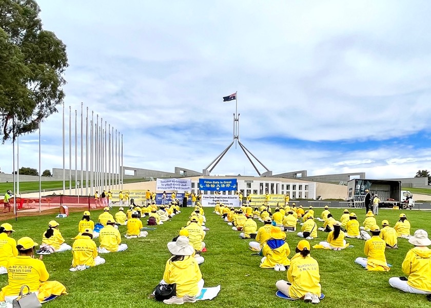Image for article ​Australia: Manifestaciones durante la visita del ministro de Relaciones Exteriores de China piden el fin a la persecución a Falun Dafa