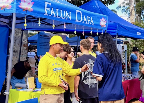 Image for article Australia Occidental: Presentando Falun Dafa en el Kalamunda Show