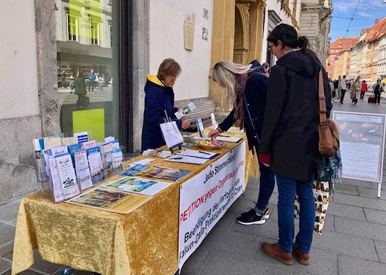 Image for article Austria: Eventos realizados en dos ciudades para presentar Falun Dafa
