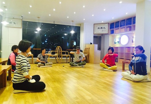 Image for article Seúl, Corea: Seminario de 9 días de Falun Dafa en la Librería Tianti