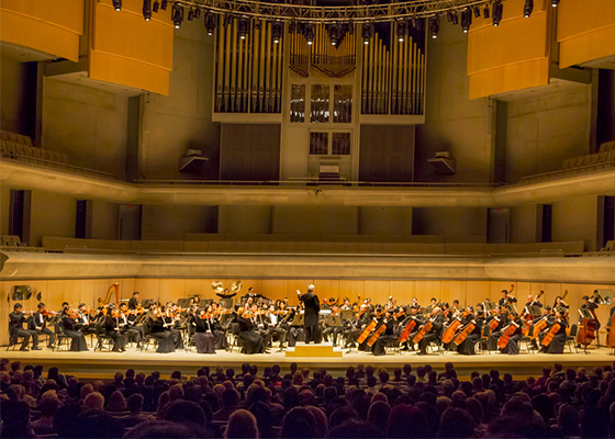 Image for article Orquesta Sinfónica Shen Yun se presenta a sala llena en Toronto, Canadá