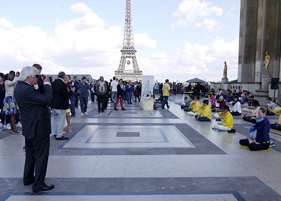 Image for article París, Francia: “Falun Dafa no solo es tesoro de China, es el tesoro del mundo”
