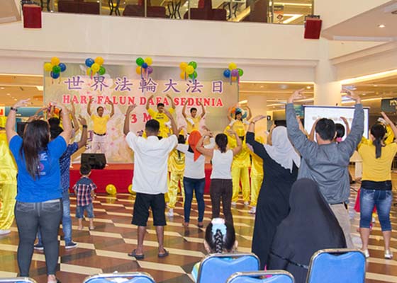 Image for article Presentando Falun Gong en Indonesia