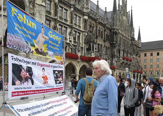 Image for article Múnich, Alemania: Generando conciencia en Marienplatz sobre la persecución en China