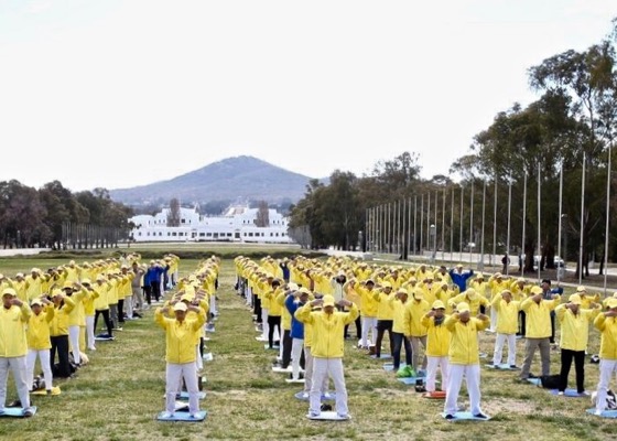 Image for article Legisladores australianos muestran su solidaridad en el “Parliament Hill” de Canberra