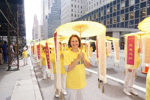 Image for article Nueva York: Practicantes de todo el mundo disfrutan de las celebraciones del Día Mundial de Falun Dafa