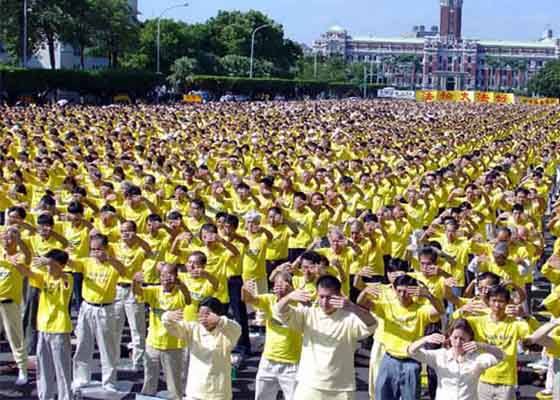 Image for article Practicantes de Falun Dafa en India ofrecen clases gratuitas por Internet: Un rayo de esperanza durante la estresante pandemia