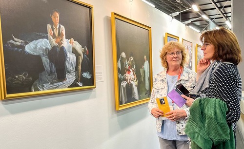 Image for article Gotemburgo, Suecia: La Exposición Internacional el Arte de Zhen-Shan-Ren, conmueve a los espectadores