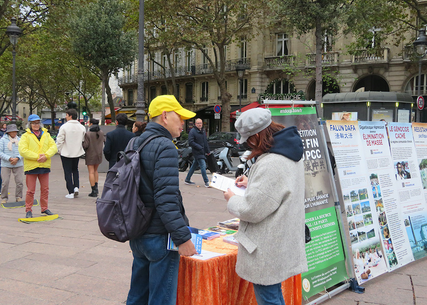 Image for article París, Francia: la gente condena la persecución del régimen chino a Falun Dafa
