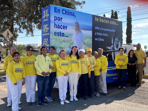 Image for article México: Desfile automovilístico en Puebla presenta Falun Dafa y expone los crímenes del PCCh