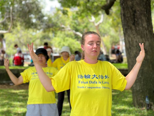 Image for article Nueva Caledonia: Mostrando Falun Dafa a los residentes de la Isla