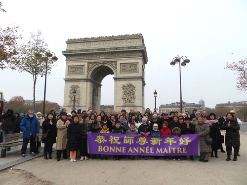 Image for article Francia: Practicantes desean feliz Año Nuevo chino al Fundador de Falun Dafa