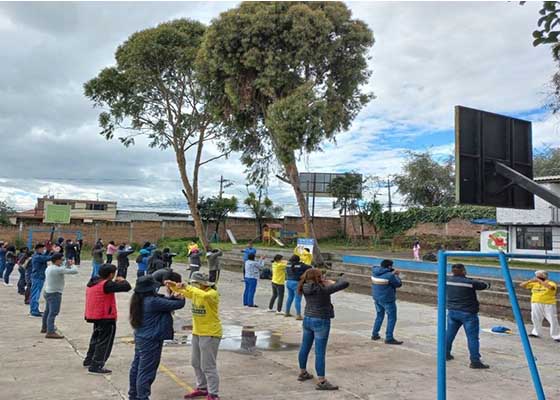 Image for article Ecuador: Practicantes presentan Falun Dafa a residentes locales en varias partes del país