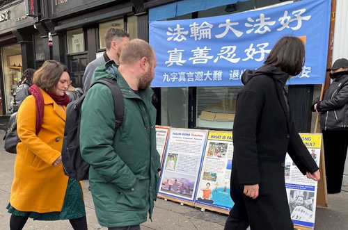 Image for article Dublín, Irlanda: chinos renuncian al PCCh durante un evento en el barrio chino