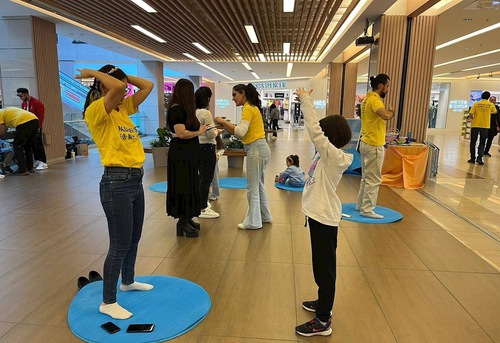 Image for article Turquía: Presentación de Falun Dafa en un centro comercial de Estambul