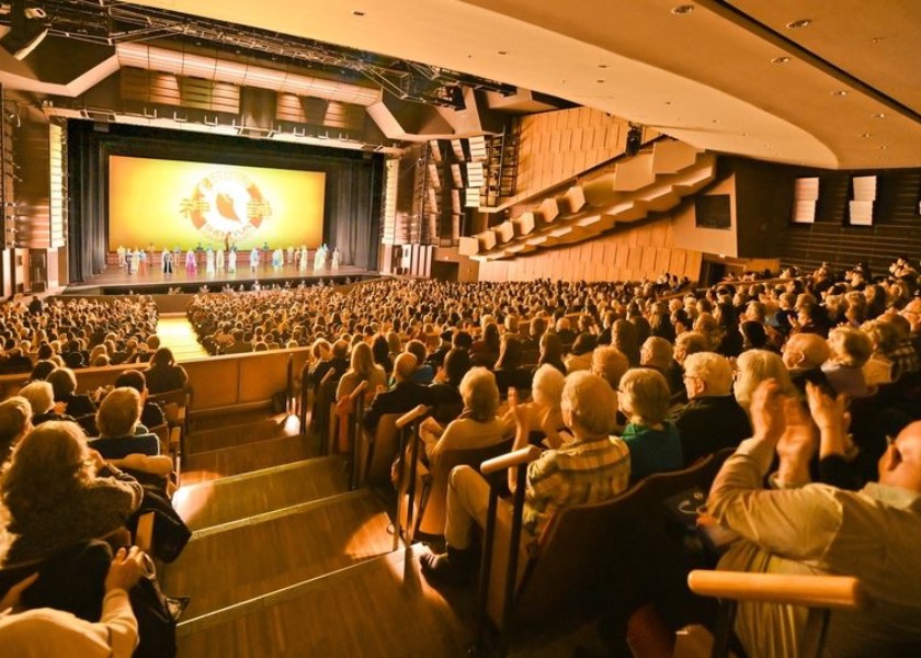 Image for article Shen Yun conmueve a los espectadores de Suiza, Canadá y EE.UU: 