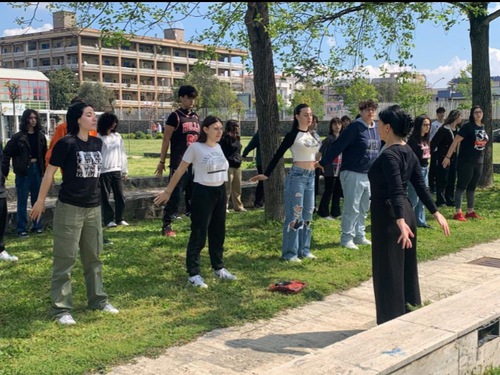 Image for article ​Italia: Estudiantes de secundaria experimentan la tranquilidad de Falun Dafa