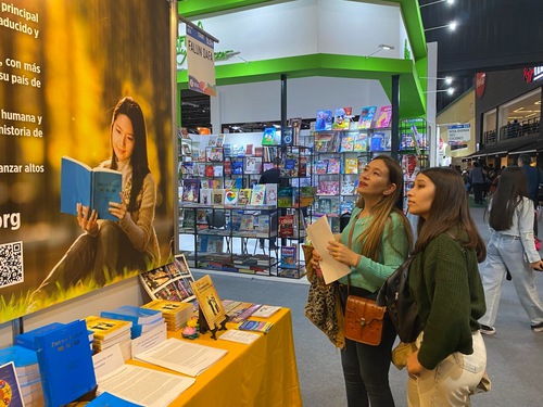 Image for article Practicantes de Falun Dafa en Argentina realizan actividades por el Día de Falun Dafa