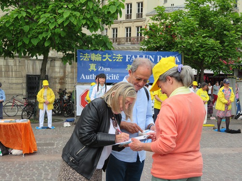Image for article París, Francia: Actividades para crear consciencia sobre la persecución a Falun Dafa