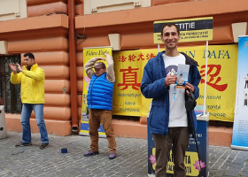 Image for article Brașov, Rumanía: celebración del Día Mundial de Falun Dafa