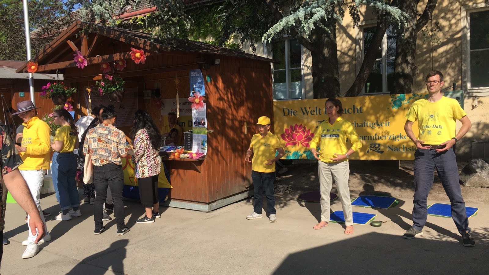 Image for article Austria: Practicantes realizan actividades en diferentes ciudades y  generan conciencia sobre la persecución a practicantes de Falun Dafa en China