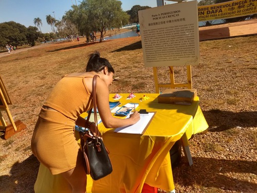 Image for article Brasil: Practicantes de Falun Dafa conmemoran 24 años de la persecución del PCCh y reciben apoyo local