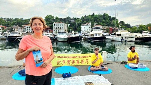 Image for article Turquía: Residentes de Estambul elogian los principios de Falun Dafa de 