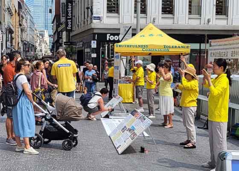 Image for article Bélgica: Personas condenan la sustracción de órganos a practicantes en un acto en Bruselas