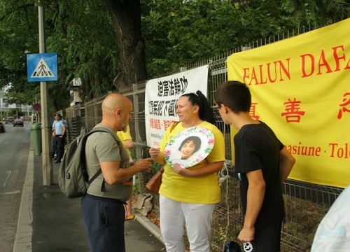 Image for article Rumania: Generando conciencia sobre los 24 años de persecución a Falun Gong
