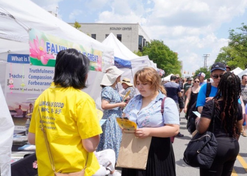 Image for article Michigan: Un feliz encuentro con Falun Dafa en la Feria de Arte de Ann Arbor
