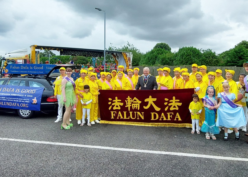 Image for article Reino Unido: Falun Dafa gana un premio en el Carnaval de Skegness