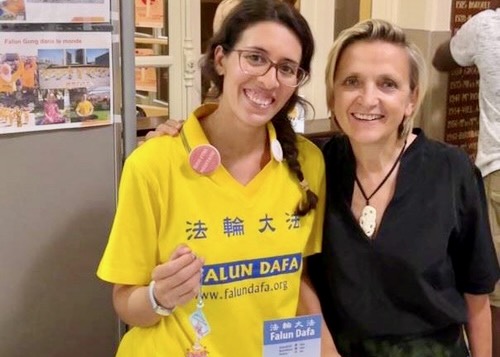 Image for article Francia: Falun Dafa bien recibido en los foros de la Asociación de París