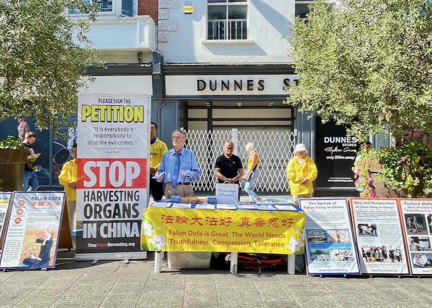 Image for article Chinos en Irlanda interesados en Falun Dafa: 