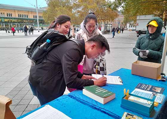 Image for article ​Hannover, Alemania: Las actividades atraen apoyo para Falun Gong