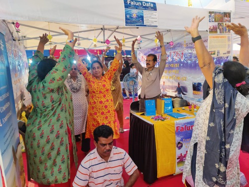 Image for article India: Falun Dafa en el Festival de la Tierra YVCare en Mumbai