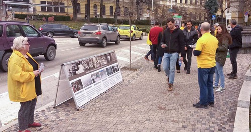 Image for article Bulgaria: Recolección de firmas para pedir el fin a la persecución en el Día de los Derechos Humanos